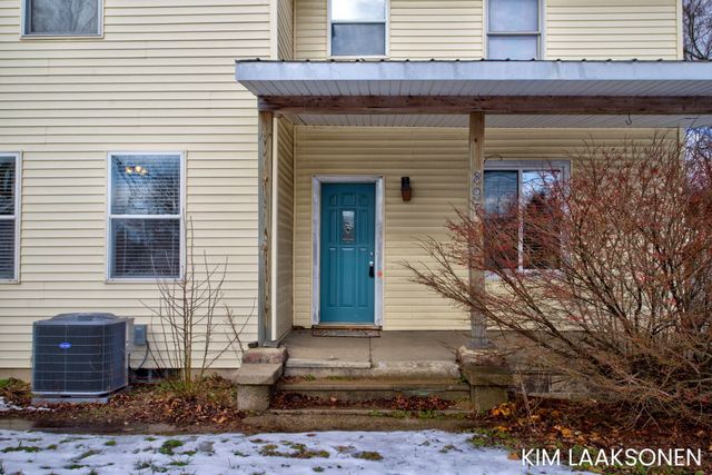 897 W 32nd Street, Holland City, MI 49423