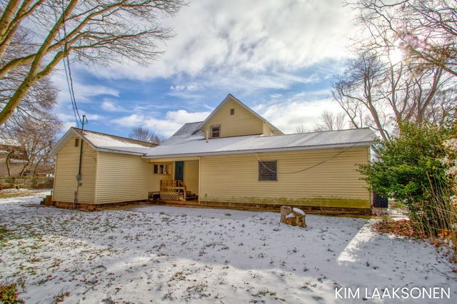 897 W 32nd Street, Holland City, MI 49423