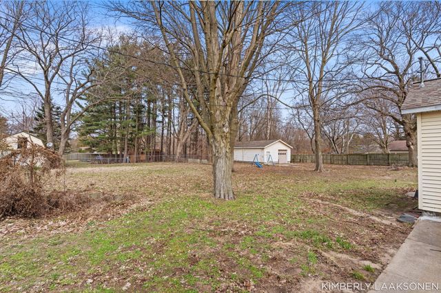 897 W 32nd Street, Holland City, MI 49423