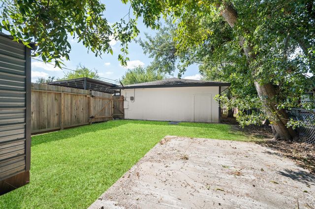 2222 Peppermill Road, Houston, TX 77080