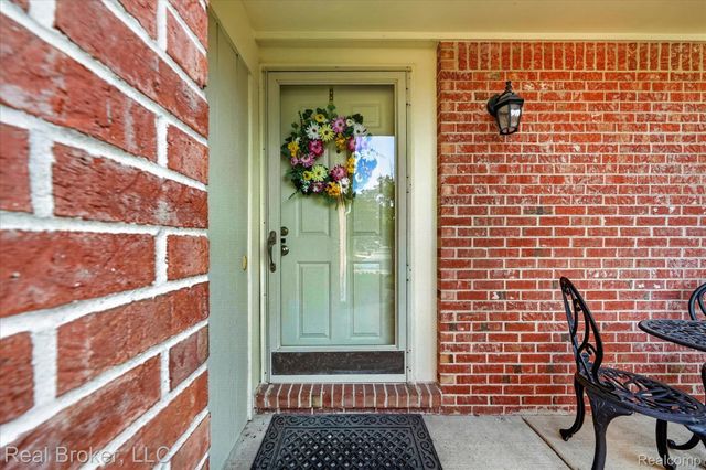1675 Christopher Drive, Canton Charter Township, MI 48188