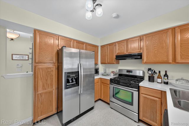 1675 Christopher Drive, Canton Charter Township, MI 48188