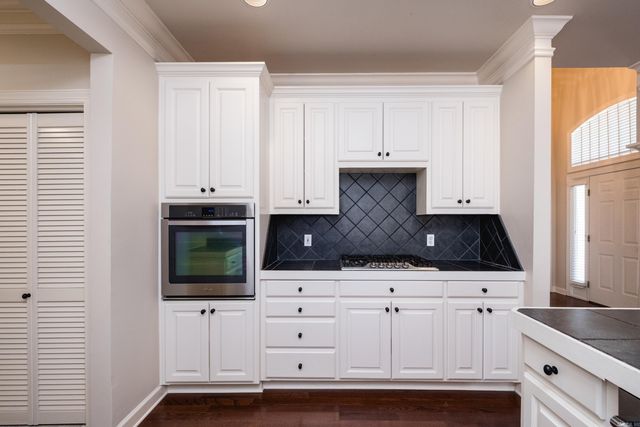 6 Gravelle Drive, Little Rock, AR 72223