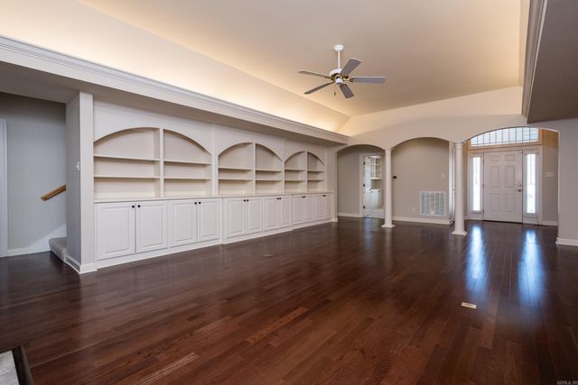 6 Gravelle Drive, Little Rock, AR 72223