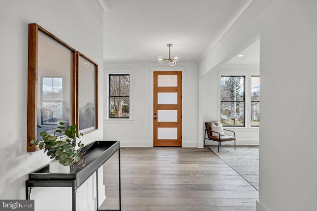 900 CAROLE CT SE, Vienna, VA 22180