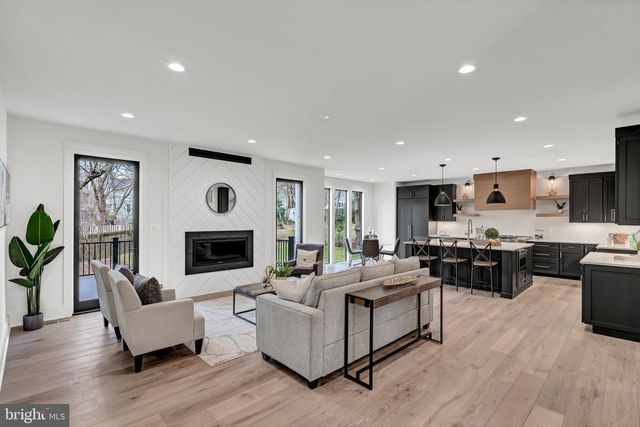 900 CAROLE CT SE, Vienna, VA 22180