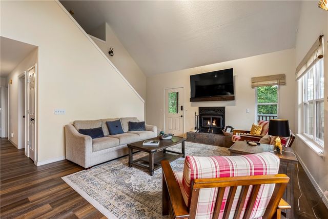 545 County Road 235, Eureka Springs, AR 72632