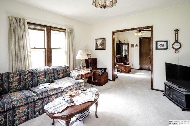 6523 Stones Throw Drive, Omaha, NE 68152