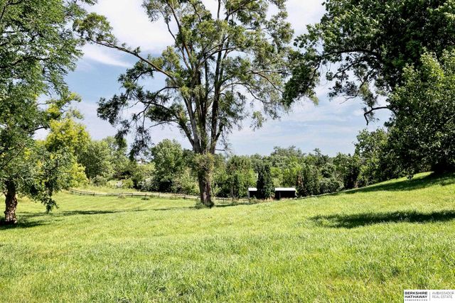 6523 Stones Throw Drive, Omaha, NE 68152