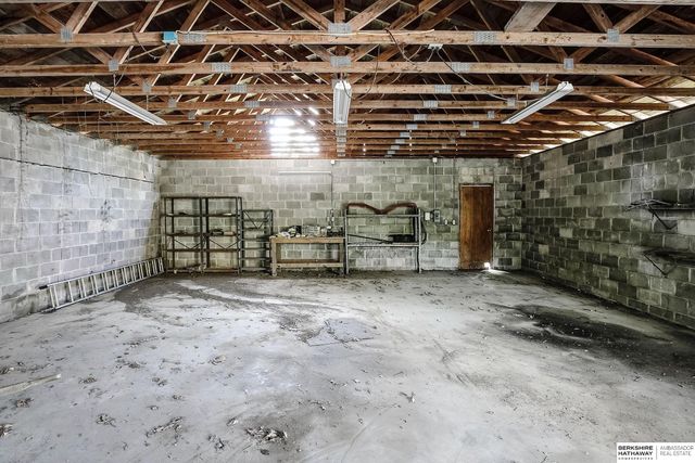 6523 Stones Throw Drive, Omaha, NE 68152