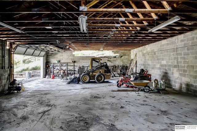 6523 Stones Throw Drive, Omaha, NE 68152