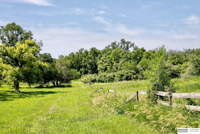 6523 Stones Throw Drive, Omaha, NE 68152