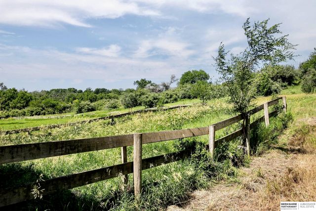 6523 Stones Throw Drive, Omaha, NE 68152