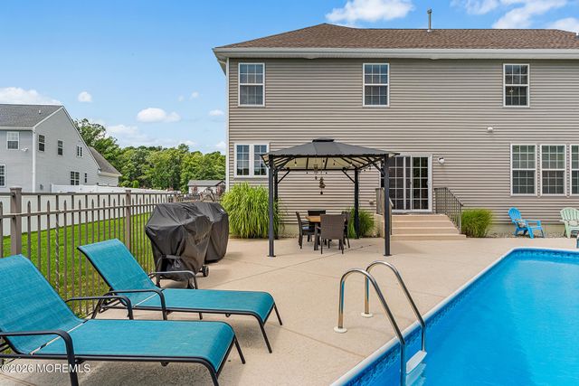 12 Madeline Lane, Little Egg Harbor, NJ 08087