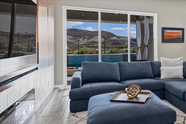 103 Reflection Cove Drive, Henderson, NV 89011