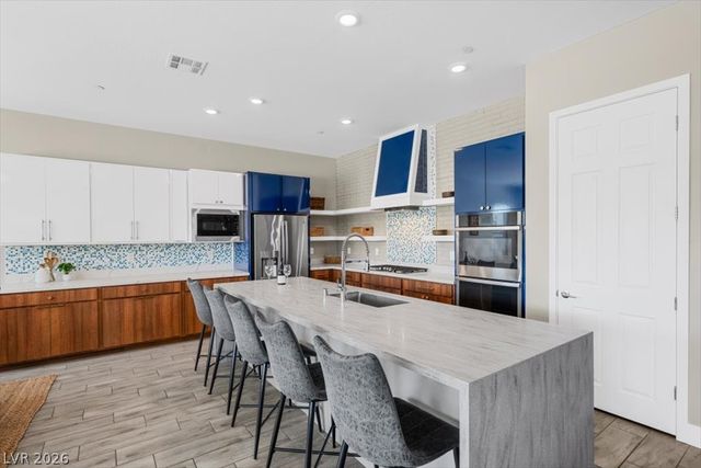 103 Reflection Cove Drive, Henderson, NV 89011