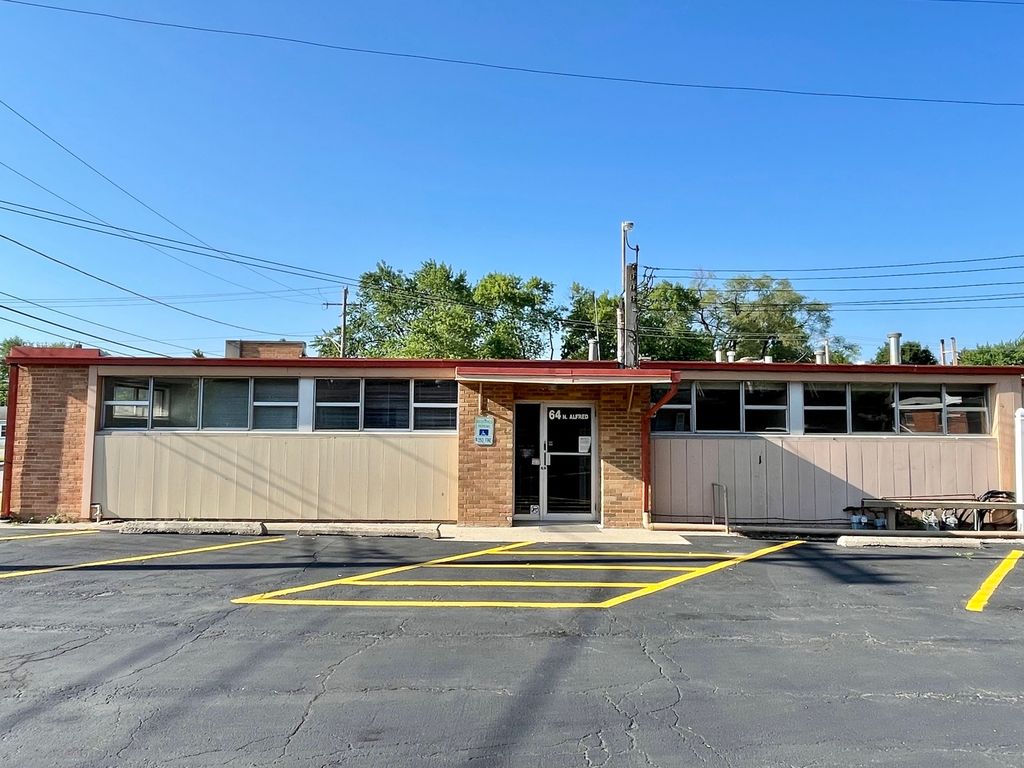 64 N Alfred Avenue A, Elgin, IL 60123