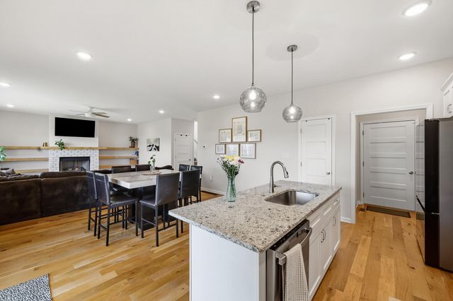 141 Meadowcrest Drive, Georgetown, KY 40324