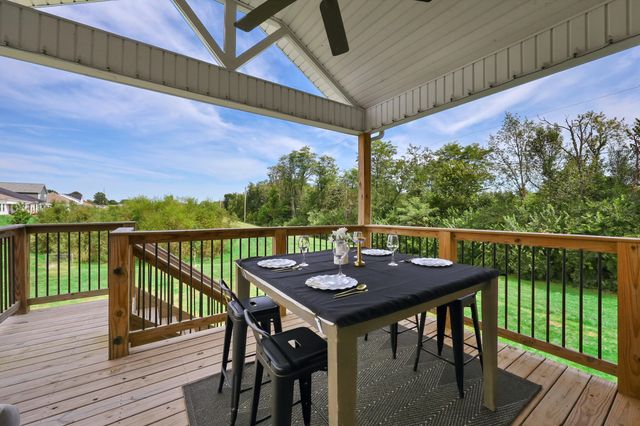 141 Meadowcrest Drive, Georgetown, KY 40324
