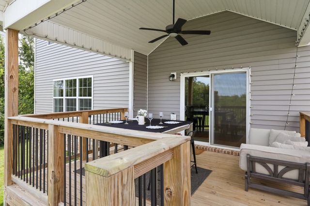 141 Meadowcrest Drive, Georgetown, KY 40324