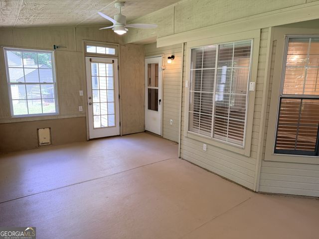 250 Winona Drive, Fayetteville, GA 30214