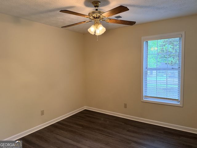250 Winona Drive, Fayetteville, GA 30214