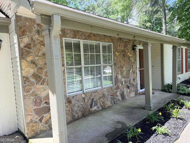 250 Winona Drive, Fayetteville, GA 30214