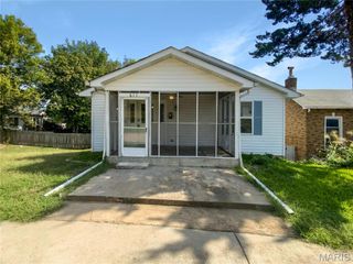 611 S 3rd Street, De Soto, MO 63020
