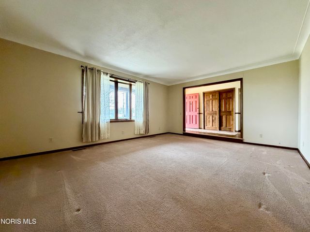 119 Cleveland Avenue, Defiance, OH 43512