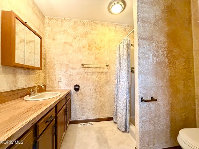 119 Cleveland Avenue, Defiance, OH 43512