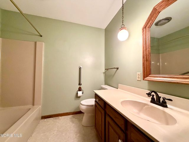 119 Cleveland Avenue, Defiance, OH 43512