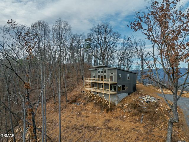 1995 Spurling Road, Sevierville, TN 37862