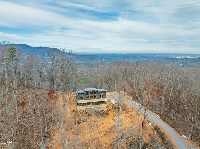 1995 Spurling Road, Sevierville, TN 37862