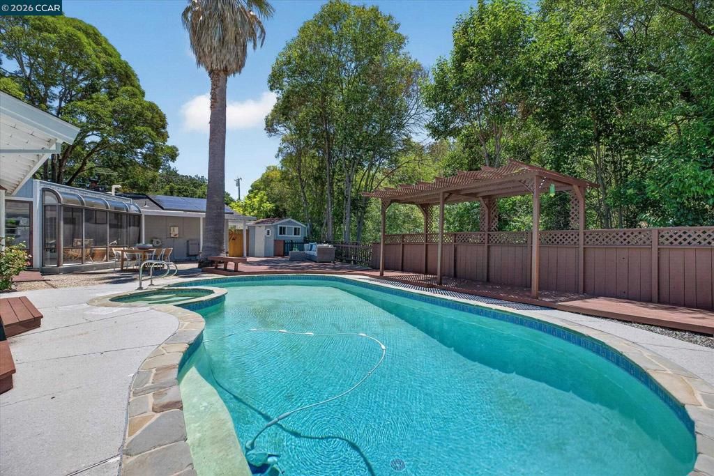 Image 27 of property listing at 599 Silverado Dr, Lafayette, CA 94549