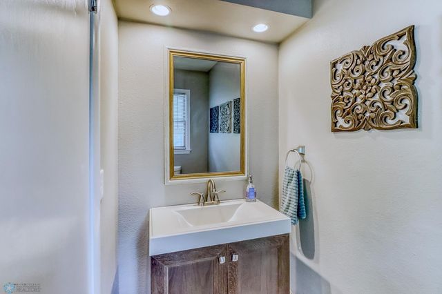 1800 CENTRE Square, Moorhead, MN 56560