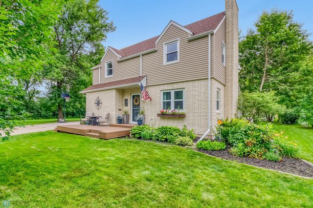 1800 CENTRE Square, Moorhead, MN 56560