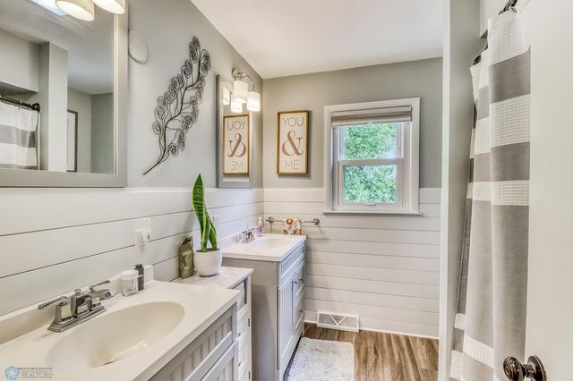 1800 CENTRE Square, Moorhead, MN 56560