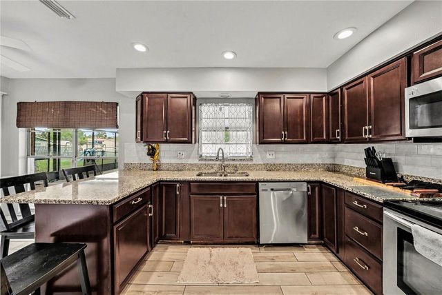 208 DONATELLO DRIVE, Brandon, FL 33511