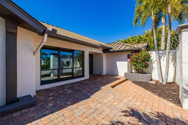 6777 DANAH COURT, Fort Myers, FL 33908