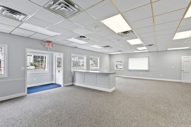 977 South St, Fitchburg, MA 01420