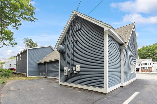 977 South St, Fitchburg, MA 01420