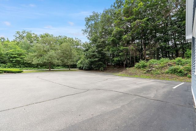 977 South St, Fitchburg, MA 01420