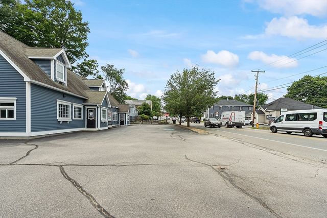977 South St, Fitchburg, MA 01420