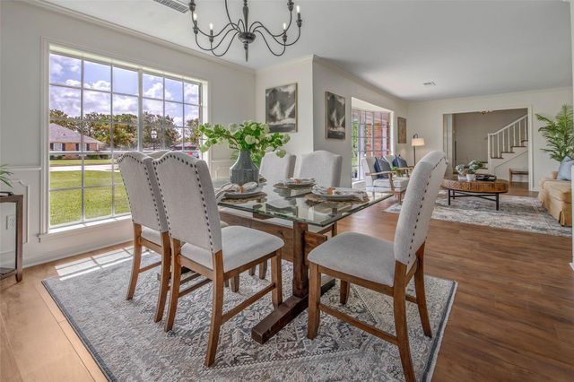 1403 Post Oak CIR, College Station, TX 77840