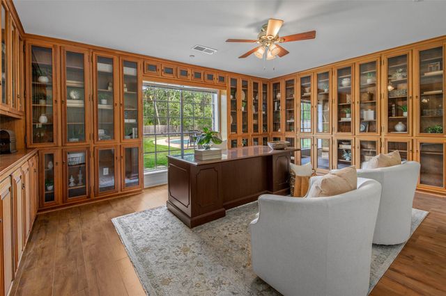 1403 Post Oak CIR, College Station, TX 77840