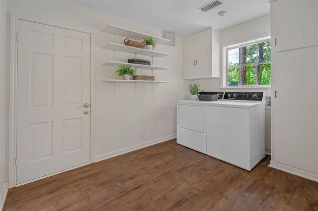 1403 Post Oak CIR, College Station, TX 77840