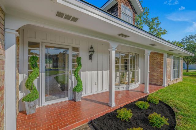 1403 Post Oak CIR, College Station, TX 77840
