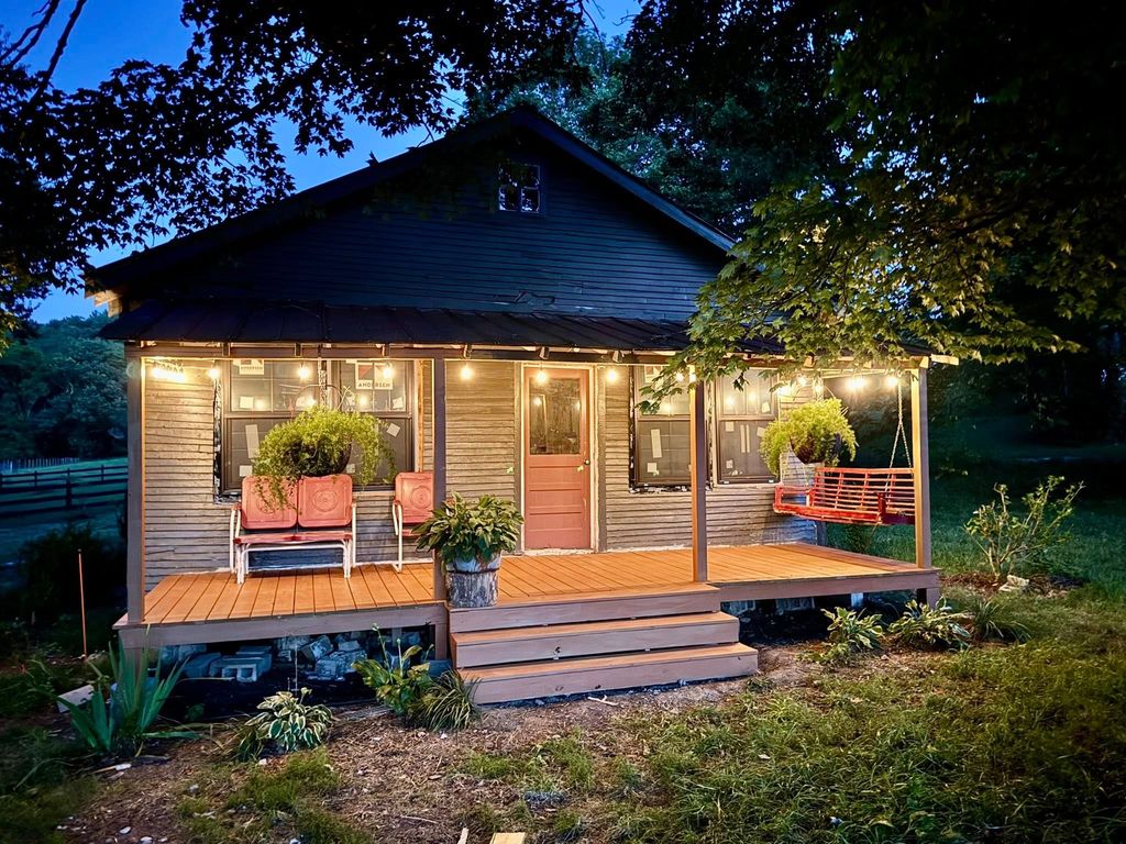 4035 South Forty Eight Creek Road School House, Waynesboro, TN 38485