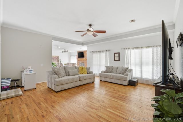 29606 E 68th Street S, Broken Arrow, OK 74014