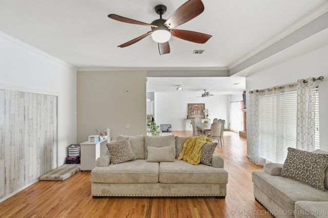 29606 E 68th Street S, Broken Arrow, OK 74014